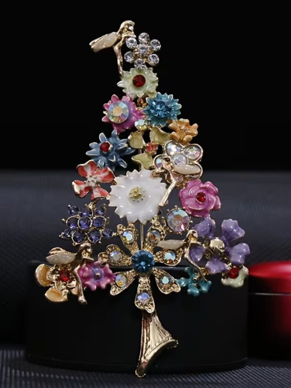 Exquisite Seasonal Yule Holiday Rhinestones Floral Christmas Tree Brooch